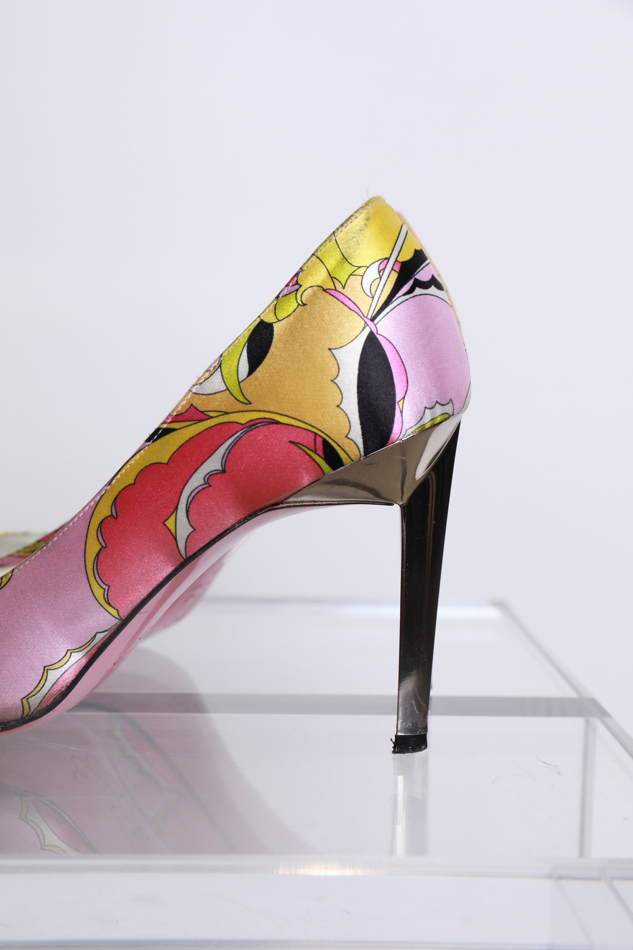 EMILIO PUCCI 美品トップス タンクトップ ビジュー スカル